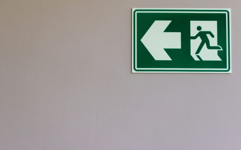 Próbna ewakuacja w firmie — kiedy ją przeprowadzić i jak się przygotować?